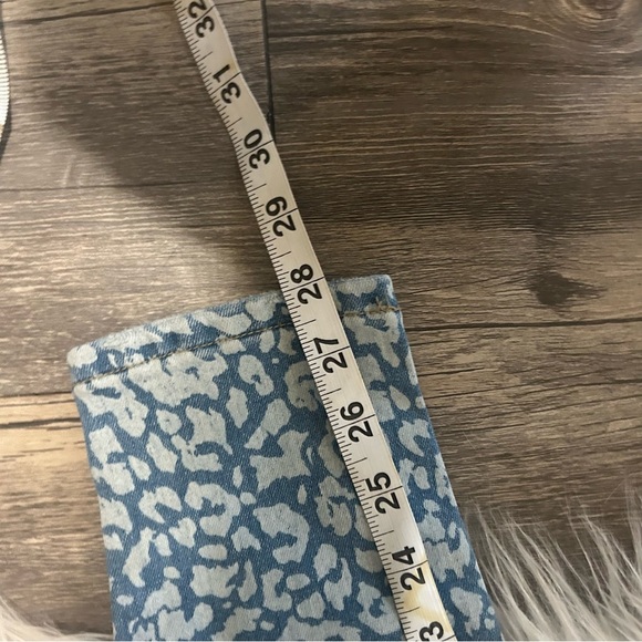 Fashion nova cheetah print jeans - Picture 5 of 5